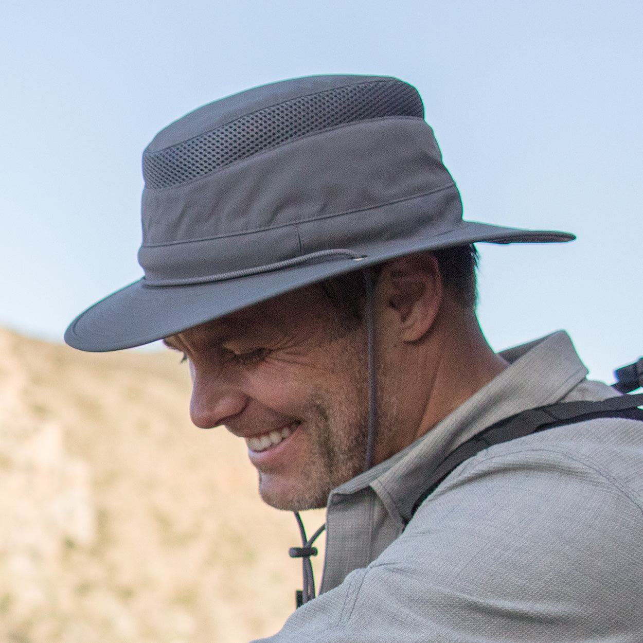 Charter Escape Hat S2