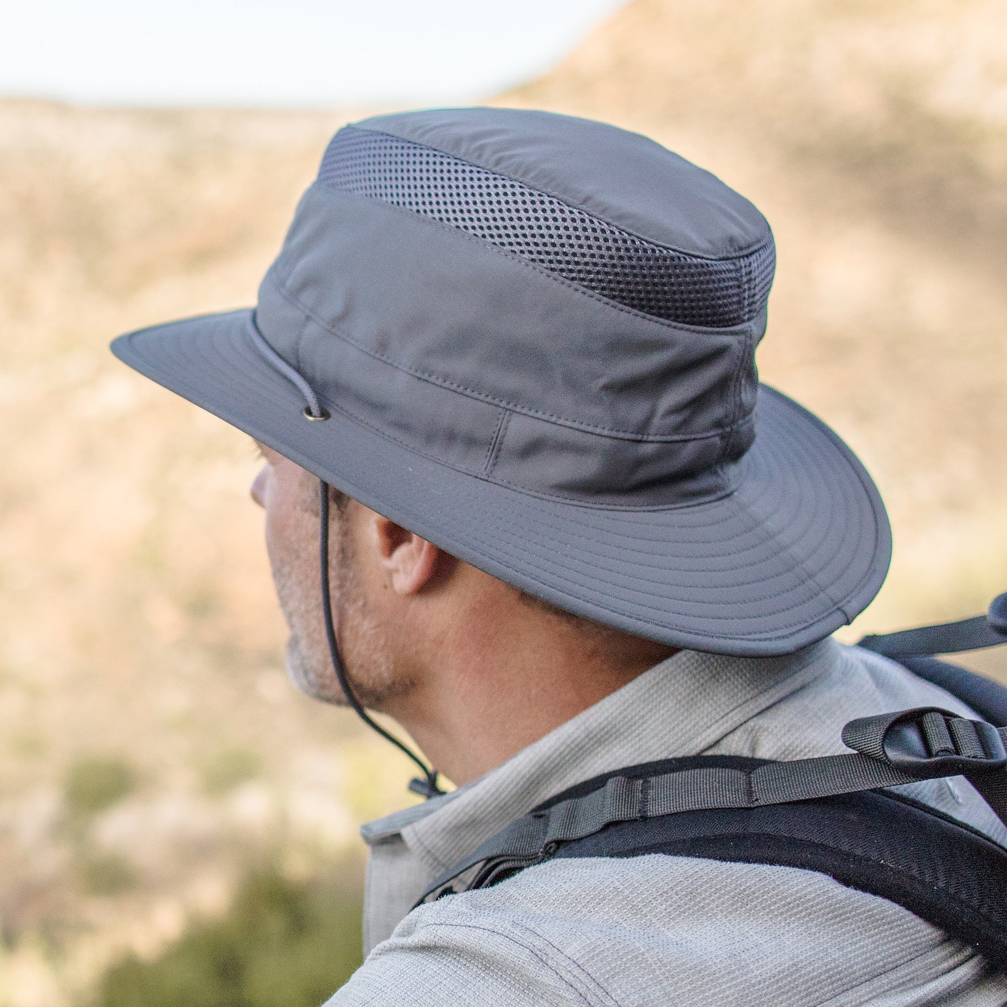 Charter Escape Hat S2